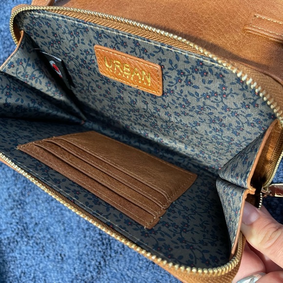 Urban Expressions Certified Vegan purse - Picture 8 of 10